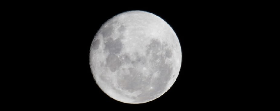 Moon 51E2E732 DF1E 491D 8B7A9AA84B506AE7 51ed4e58 C609 Efe4 A8f701e1e9ac116d