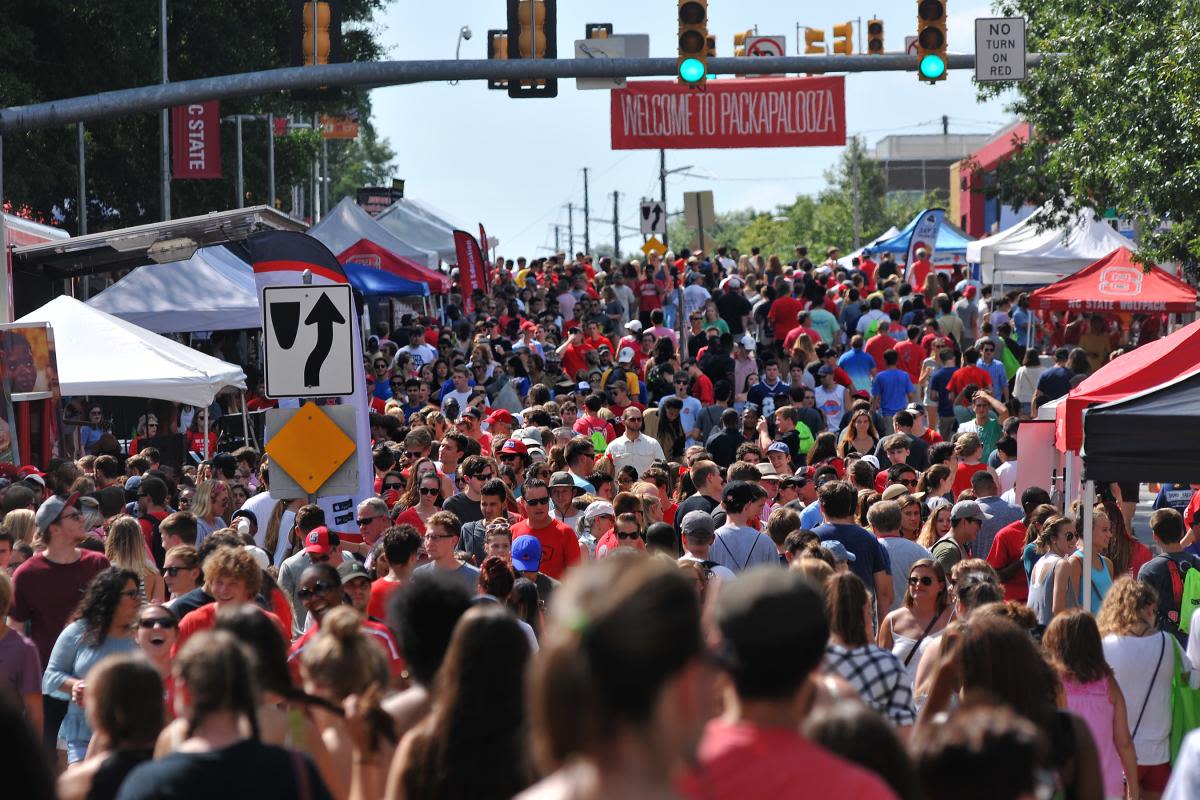 Packapalooza Crowd Covers Hillsborough Street 36506119642 O 660b16f3 55e7 43ee 838b A024b365ea9a0 Fb116858 A0ec 8ae3 30f2426e292af242 february in raleigh dancing with the stars